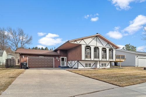 2924 Vancouver Lane, Bismarck, ND, 58503 | Card Image