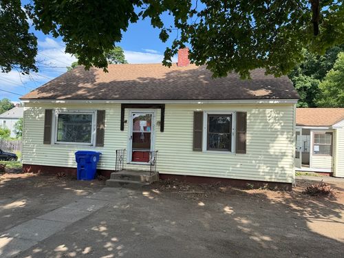 291 Chapman St, Greenfield, MA, 01301-1715 | Card Image
