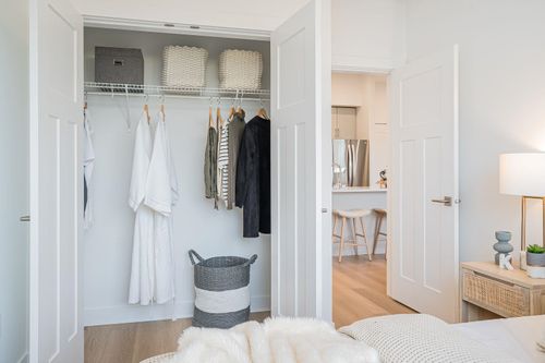 {{alt}} | Card Image