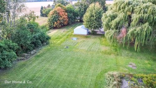 2818 E Brooks Rd, Freeland, MI, 48623-9431 | Card Image