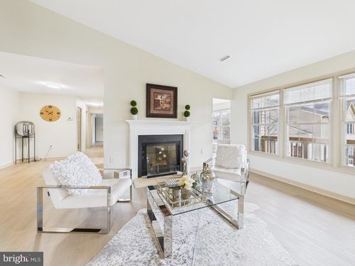 10531 Stonington Ln, MANASSAS, VA, 20109-6457 | Card Image