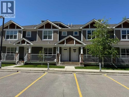411 Cranberry Pk Se, Calgary, AB, T3M1R4 | Card Image