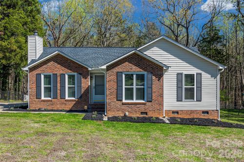 2016 Forest Creek Dr, Rock Hill, SC, 29730-8652 | Card Image