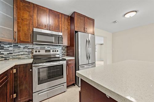 0-1524 Nw 18th Ct, Fort Lauderdale, FL, 33311-4634 | Card Image