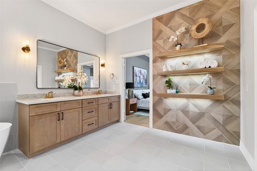 8232 Fenwick Dr, North Richland Hills, TX, 76182-8648 | Card Image