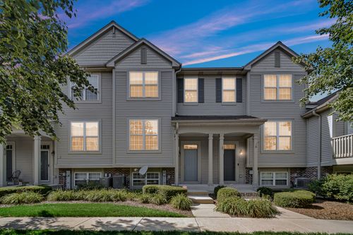 1086 Chadwick Dr, Grayslake, IL, 60030-3360 | Card Image
