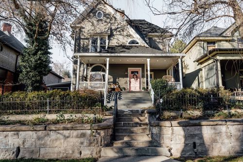 957 E 1st Ave, Salt Lake City, UT, 84103-3925 | Card Image