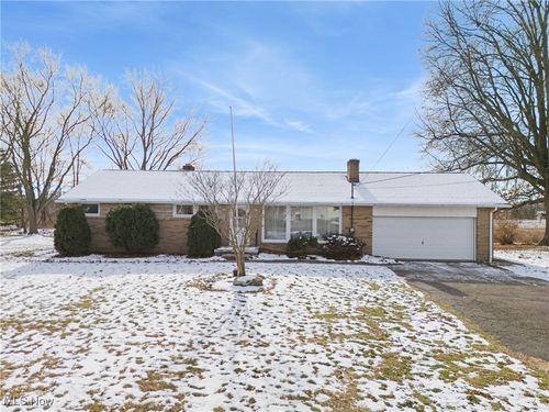 7680 Brookview St, Louisville, OH, 44641-9219 | Card Image