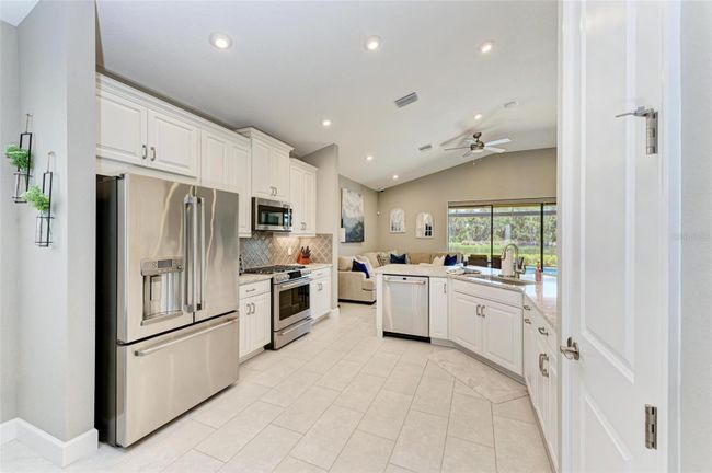 9092 Luna Lane, House other with 3 bedrooms, 2 bathrooms and null parking in Sarasota FL | Image 28