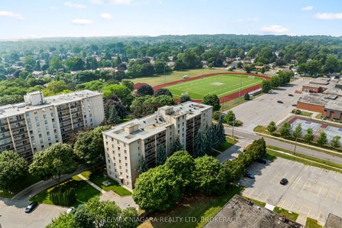 205-6390 Huggins St, Niagara Falls, ON, L2J1H1 | Card Image