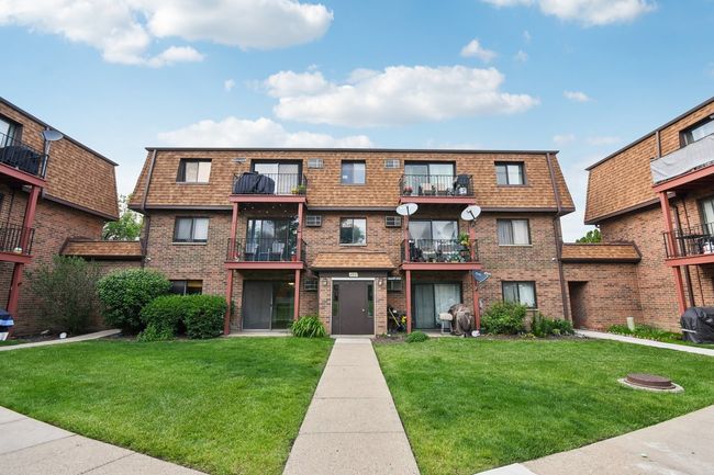 APT-1B - 493 Mchenry Rd, Condo with 1 bedrooms, 1 bathrooms and 2 parking in Wheeling IL | Image 22