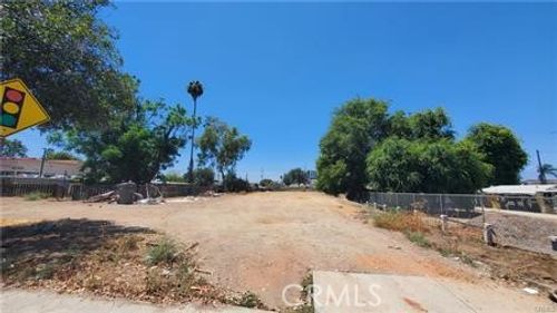 217 Iowa Ave, Riverside, CA, 92507-1063 | Card Image