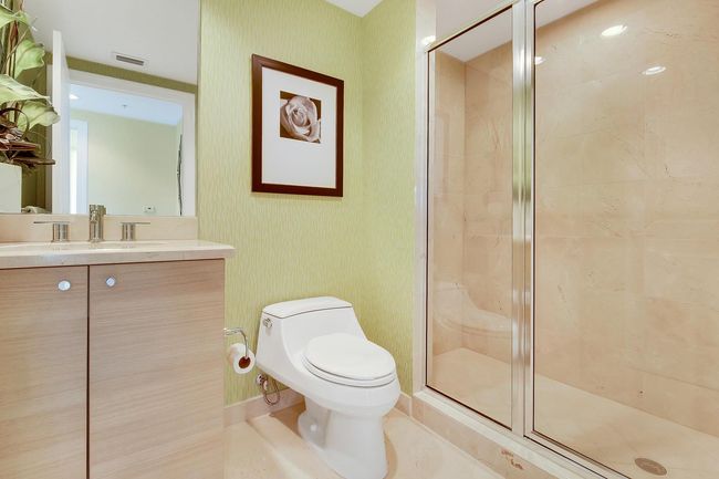 APT-1410 - 1 N Ocean Blvd, Condo with 2 bedrooms, 2 bathrooms and null parking in Pompano Beach FL | Image 20