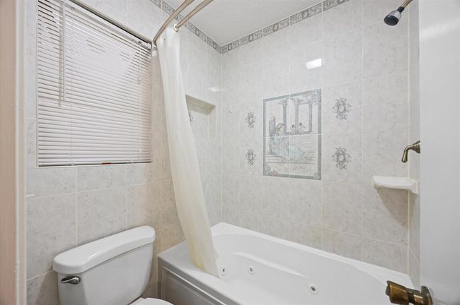1370 Stevenage Ln, House other with 3 bedrooms, 2 bathrooms and 2 parking in Channelview TX | Image 18