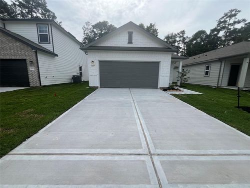 6049 Majestic Creek Trl, Porter, TX, 77365-8321 | Card Image