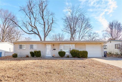 1730 Kay Dr, Florissant, MO, 63031-3815 | Card Image