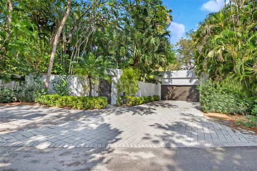 4051 Ensenada Ave, Coconut Grove, FL, 33133-6313 | Card Image