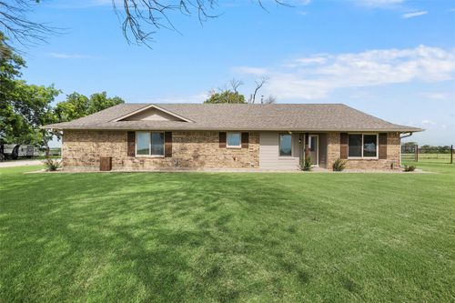 11541 Old Dallas Rd, West, TX, 76691-1916 | Card Image
