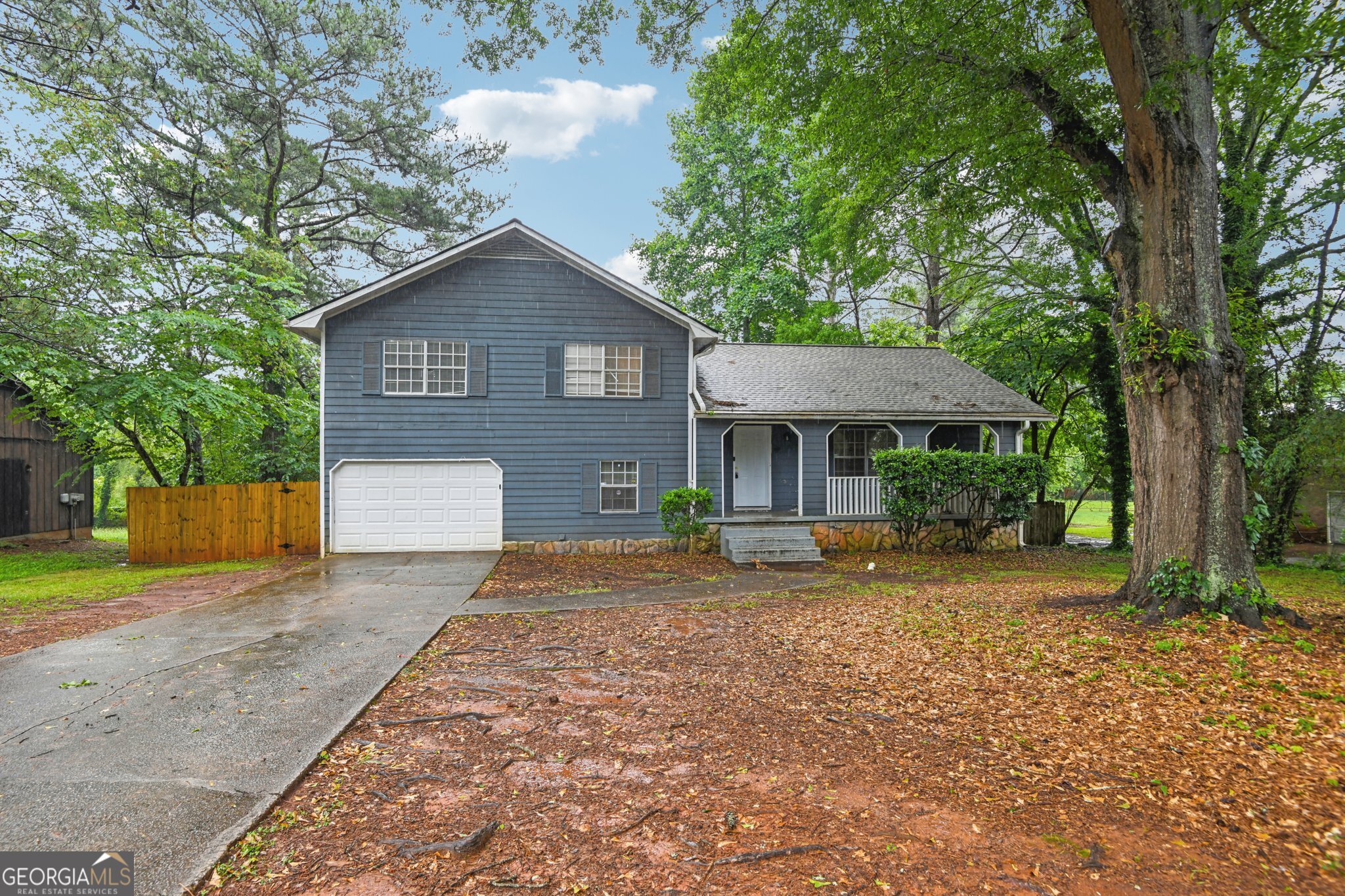 Moravia Dr, Lithonia, GA 30038
