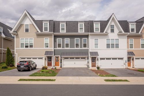 3255 Charleston Blvd, ROCKINGHAM, VA, 22801-3590 | Card Image