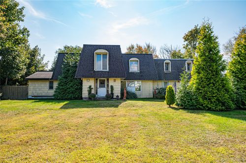80 Oak Rd, Bayport, NY, 11705-2012 | Card Image
