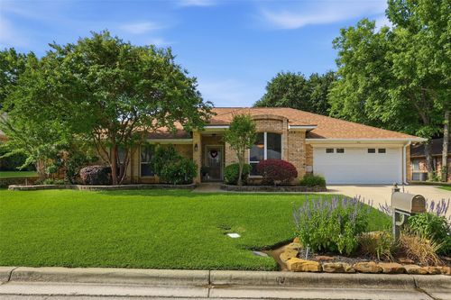 325 Marseille Dr, Hurst, TX, 76054-2237 | Card Image