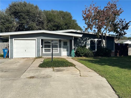 117 Holly Dr, Portland, TX, 78374-1429 | Card Image