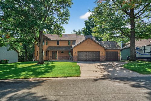 102 Woodridge Ln, Circle Pines, MN, 55014-5437 | Card Image