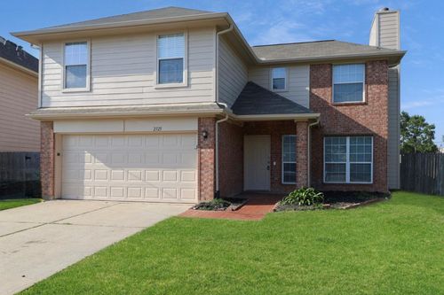 2325 Shady Pine Dr, Conroe, TX, 77301-3353 | Card Image