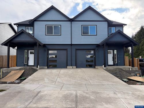 1542 Barn St, Woodburn, OR, 97071-3698 | Card Image