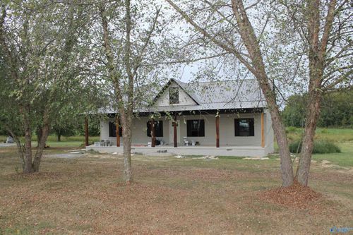 111 County Road 678, Fort Payne, AL, 35968-5844 | Card Image