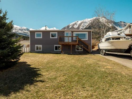 22706 11 Avenue, Hillcrest, AB, T0K1C0 | Card Image