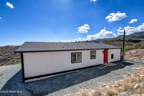 9285 E Wolf Rd, Dewey-Humboldt, AZ, 86327-7441 | Card Image