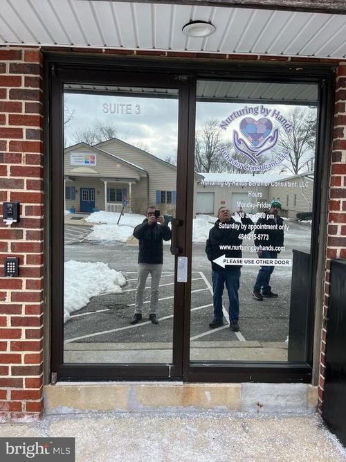 6 Ponds Edge Dr, CHADDS FORD, PA, 19317-7352 | Card Image