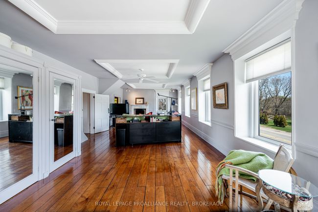 1863 Sydenham Rd, House other with 3 bedrooms, 4 bathrooms and 6 parking in Kingston ON | Image 35