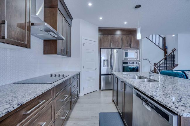 24 Corner Meadows Row Ne, House detached with 6 bedrooms, 3 bathrooms and 7 parking in Calgary AB | Image 9