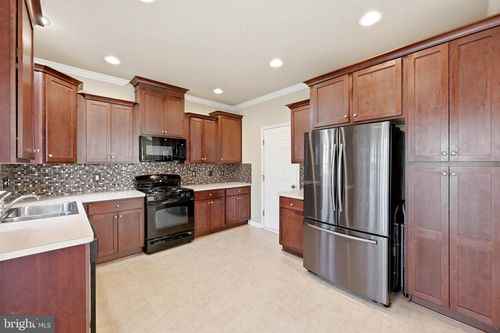 103 Fiesta Dr, STEPHENSON, VA, 22656-1877 | Card Image