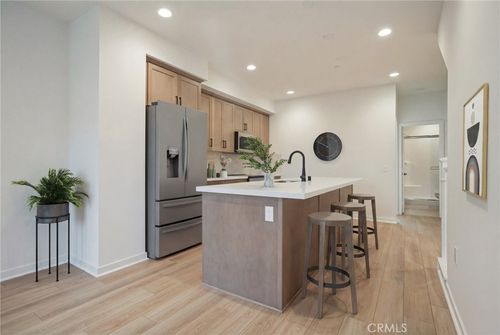 152 Balsawood, Irvine, CA, 92612 | Card Image