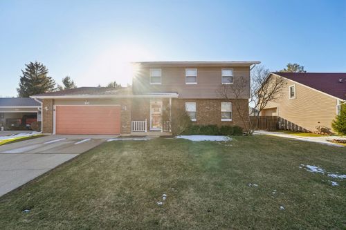 532 Shenandoah Trl, Elgin, IL, 60123-2646 | Card Image