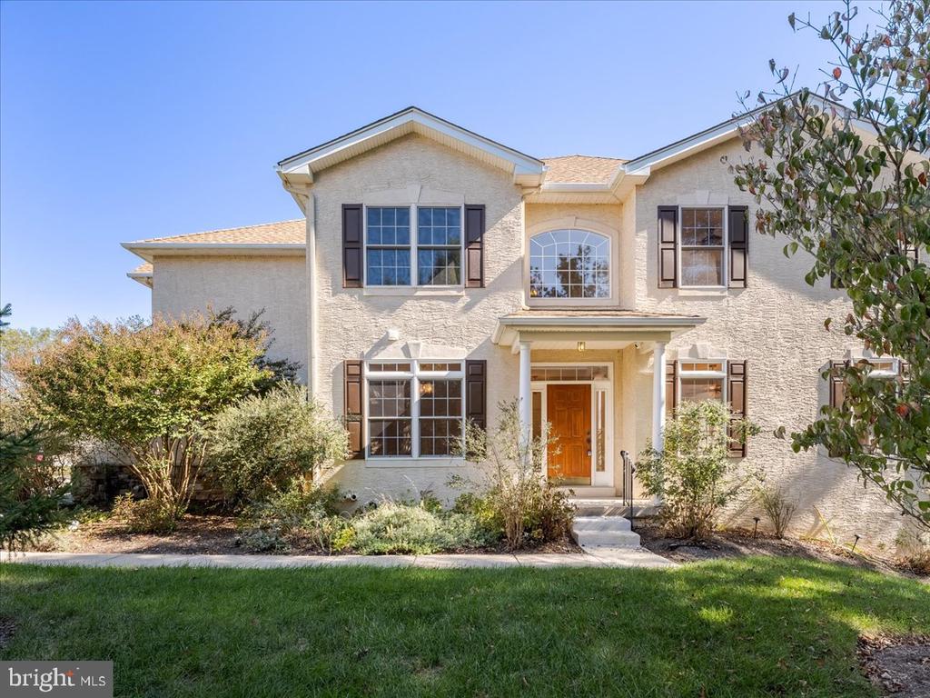 Greycliffe Ln, Ambler, PA 19002