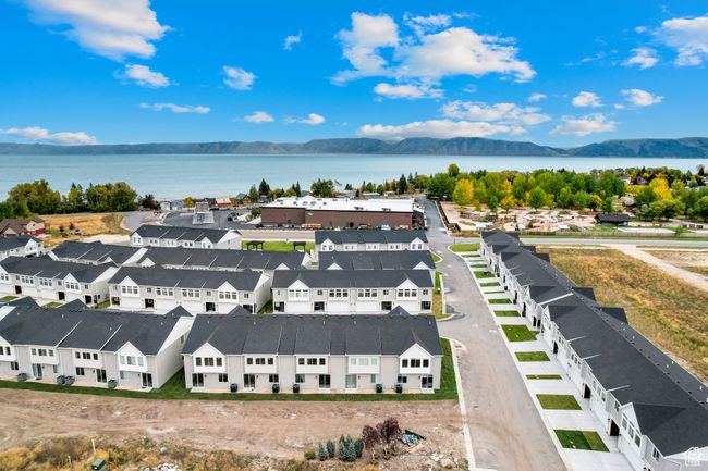 537 N Blue Lake St St, Townhouse with 3 bedrooms, 3 bathrooms and 4 parking in Garden City UT | Image 37