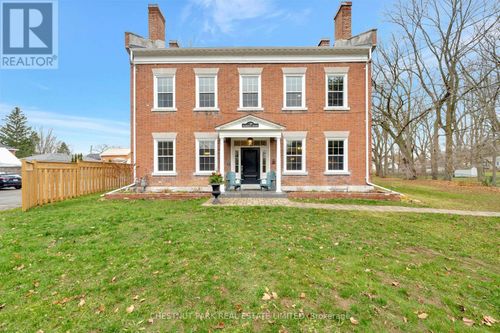 {{alt}} | Card Image