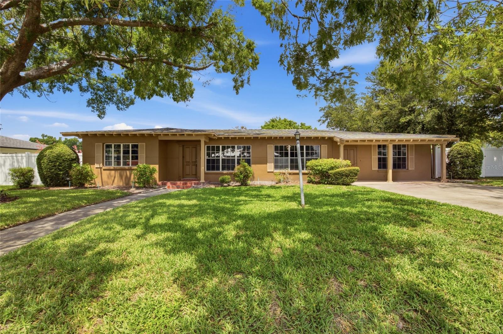 Residential Lease in TAMPA