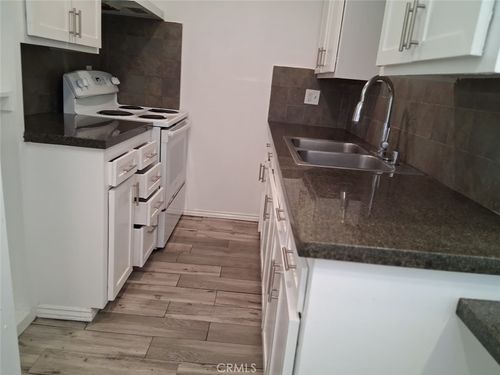 2-1040 Cedar Ave, Long Beach, CA, 90807 | Card Image