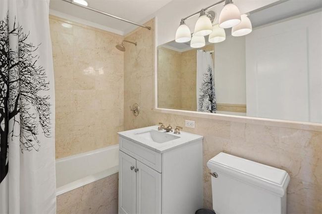 APT-17C - 10 City Pl, Condo with 2 bedrooms, 3 bathrooms and null parking in White Plains NY | Image 11