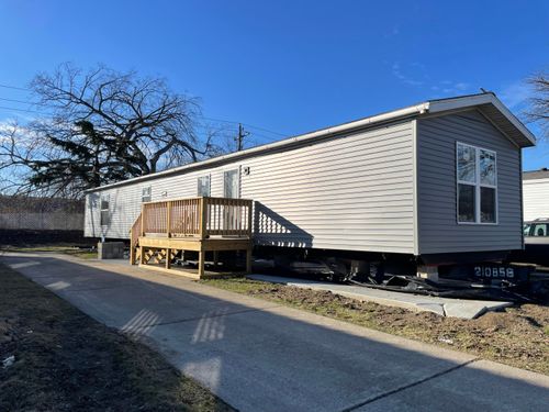 3900 Jefferson Ave, Trenton, MI, 48183-4223 | Card Image