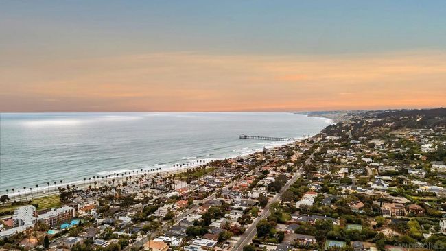 everyday views of Scripps Pier from your living room | Image 30