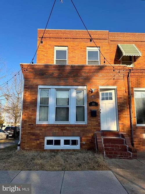 301 Cornwall St, BALTIMORE, MD, 21224-2711 | Card Image