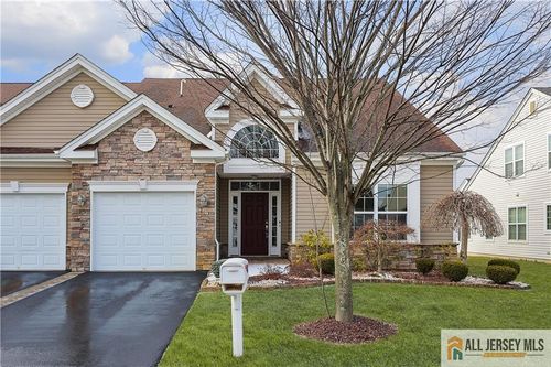 42 Gryphon Dr, Monroe, NJ, 08831-7936 | Card Image