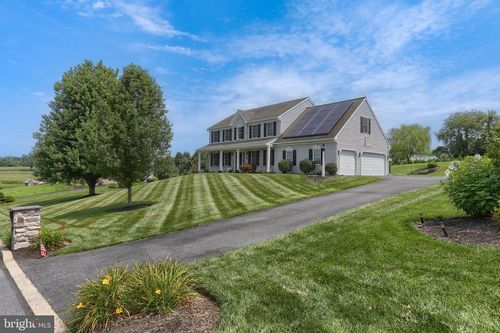 435 Lori Ann Ct, Lebanon, PA, 17042-9575 | Card Image